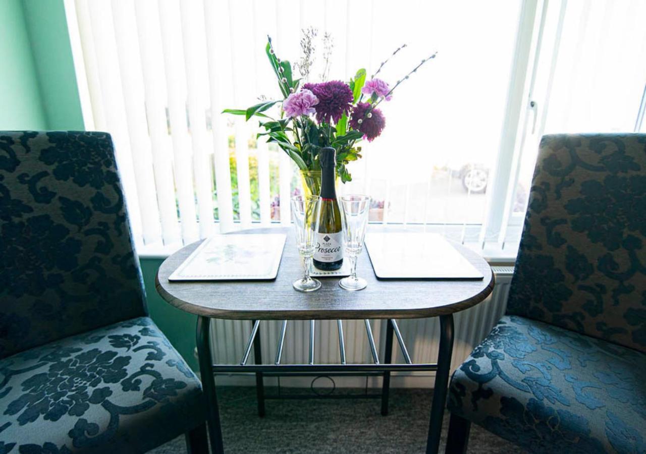 Broadstairs, Bays & Golf - Sleeps 2 Apartamento Exterior foto